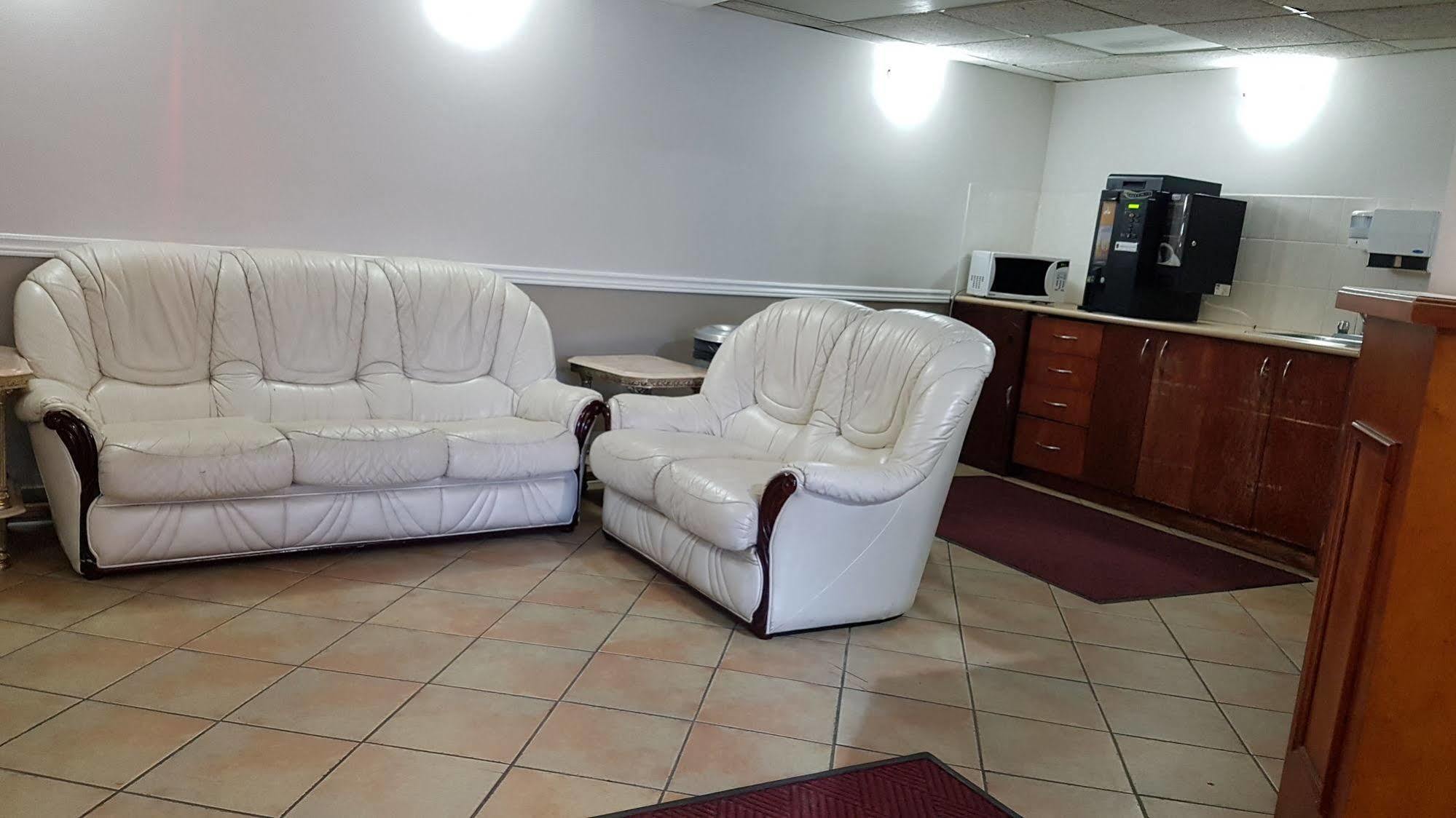Budget Inn 2000 Hamilton Luaran gambar